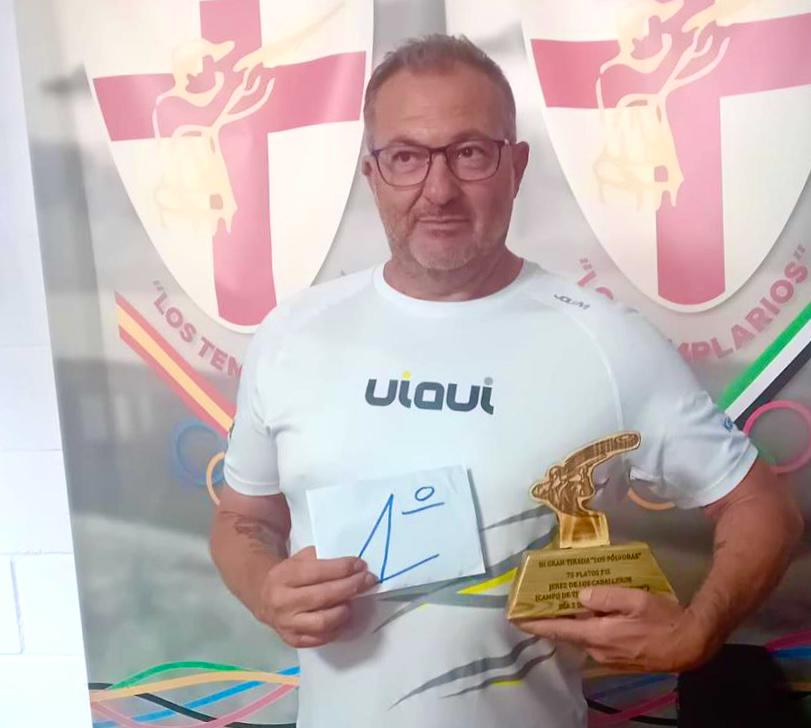 Manuel Almodóvar gana el III Trofeo de la Pólvora con 98/100 en Jerez de los Caballeros (Badajoz).